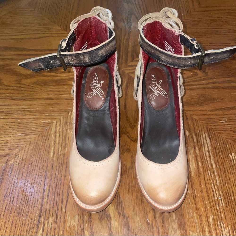 Freebird by Steven Raeanne leather ankle booties, Size 8